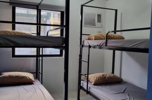 Downtown Hotel | Woke Coliving Poblacion