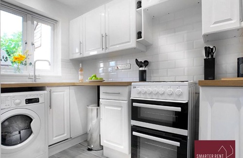 West End House | Woking - Parking, Garden, 2Bed