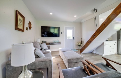 Horton Cottage | Wolf Lake Vacation Rental with Fire Pit!