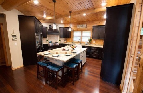 Nekoosa House | Wolf Lodge overlooking Lake Petenwell Fireplace, Firepit, Full Arcade.