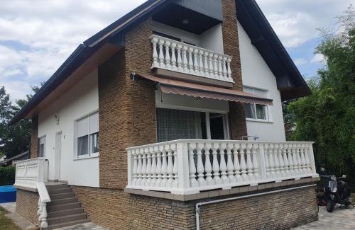 Balatonkeresztur House | Wolf Vendégház