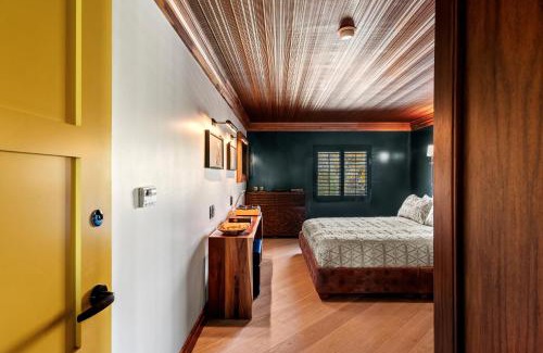 Moab Hotel | Wolfe's Hotel Moab