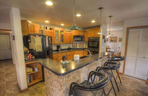 Tahoe Island House | Wolfpack Refuge-Hot Tub w/Landscaped Yard CYH1077