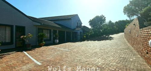 Wilderness House | Wolfs Manor