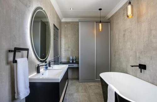 Greater Johannesburg Metropolitan Area House | Woman Era Guesthouse