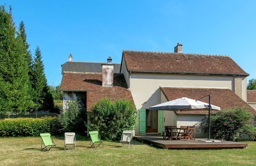 Saint-Romain-sur-Cher House | Wonderful private villa for 6 guests with WIFI, TV, terrace and parking