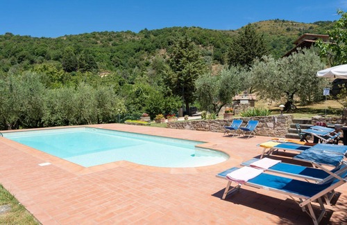 Castiglion Fiorentino House | Wonderful private villa for 6 people with WIFI, private pool, TV, terrace, pets allowed and park.