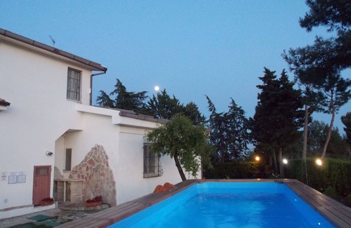Montenero di Bisaccia House | Wonderful private villa for 9 guests with WIFI, private pool, TV, terrace, pets allowed and park.