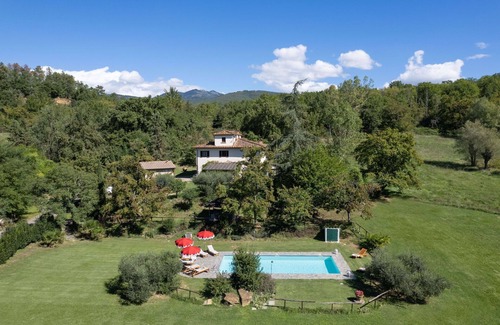 Cicogna Villa | Wonderful private villa for 10 guests with WIFI, private pool, A/C, TV, pets allowed and parking