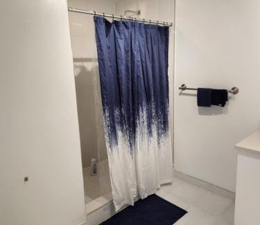 Midtown Apartment | Wonderful 1 bedroom condo in Midtown.
