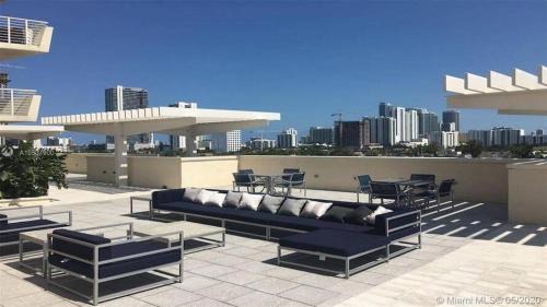 Midtown Apartment | Wonderful 1 bedroom condo in Midtown.