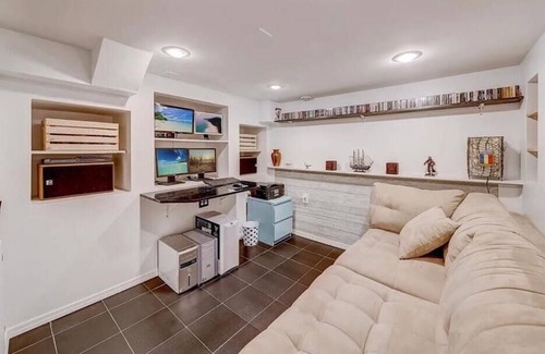 Belmont Cragin House | Wonderful 2 unit home