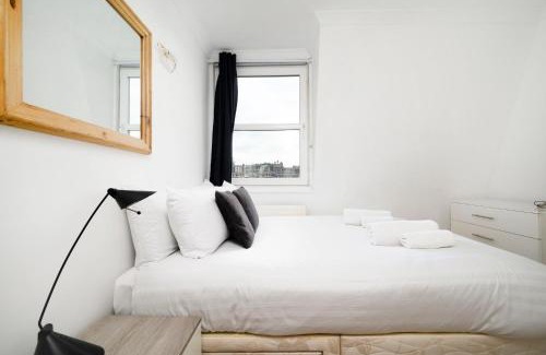 East Putney Apartment | Wonderful 2BR Flat on Richmond Street