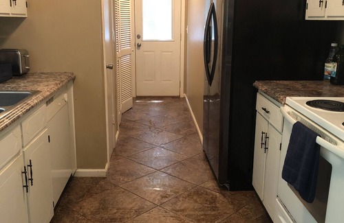 Macon House | Wonderful 3/2 with large enclosed yard for pets.