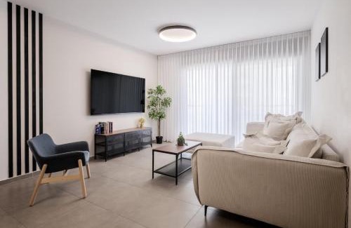 Nahariya Apartment | Wonderful 3 bedroom on the beach