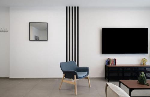 Nahariya Apartment | Wonderful 3 bedroom on the beach