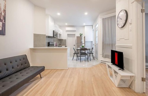 Mile End Apartment | Wonderful 4BedR in Mile-End with FREE Parking