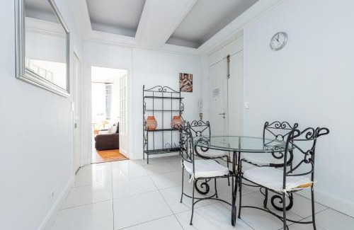Gambetta Apartment | Wonderful and bright apartment close to everything