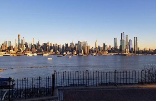 North Bergen Apartment | Wonderful & Cozy Apartment Close to Time Square NYC