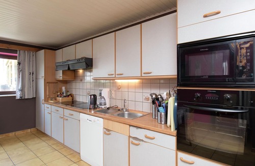 Gouvy House | Wonderful Holiday Home in Montleban with Sauna