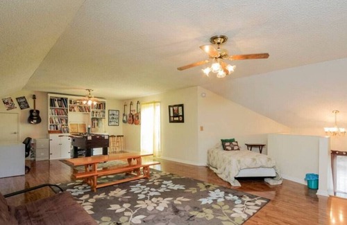 Hermitage House | Wonderful home near airport & Nash.