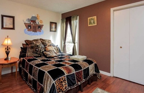 Hermitage House | Wonderful home near airport & Nash.
