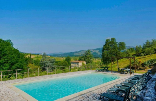 Serravalle Pistoiese Villa | Wonderful private villa for 16 people with WIFI, private pool, TV and parking