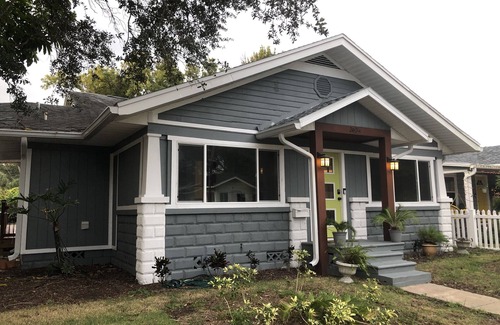 United Central House | Wonderful newly renovated and newly furnished bungalo in St Pete