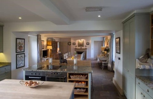 Wroughton House | Wonderful Overtown Manor