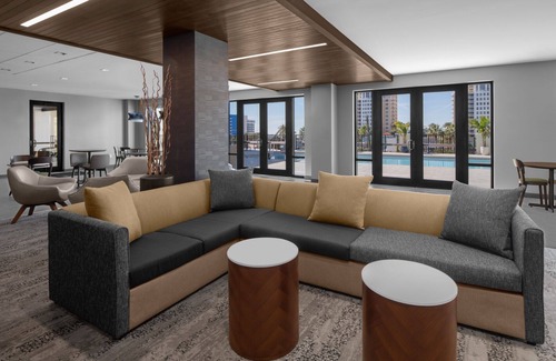 Clearwater Beach Hotel | Wonderful Place To Stay! 4 Restful Units, Bar, Outdoor Pool, Onsite Dining