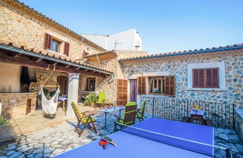 Mancor de la Vall House | Wonderful private villa for 8 guests with hot tub, WIFI, A/C, TV, patio and parking