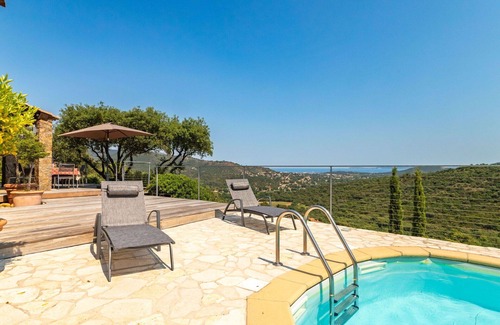 Bormes-Les-Mimosas Villa | Wonderful private villa for 6 people with A/C, private pool, WIFI, TV, terrace and parking