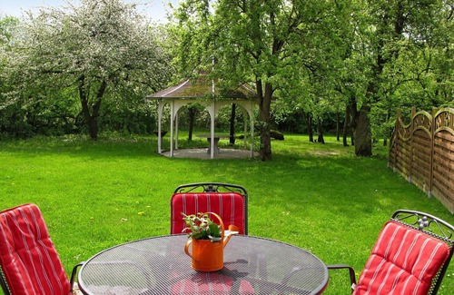 Woldegk House | Wonderful private villa for 4 guests with TV, patio, pets allowed and parking