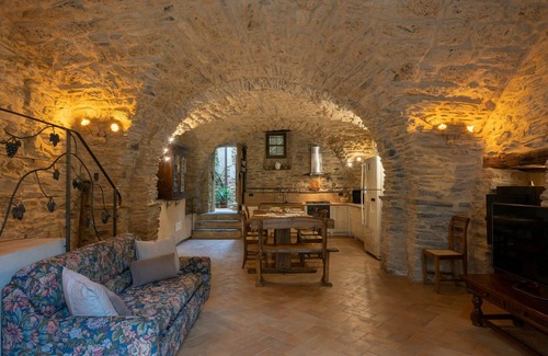 Prela House | Wonderful private villa with private pool, WIFI, TV, terrace, pets allowed and panoramic view