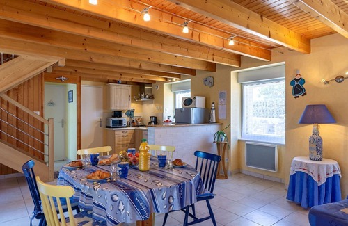 Plounevez-Lochrist House | Wonderful private villa for 4 guests with WIFI, TV, terrace and parking