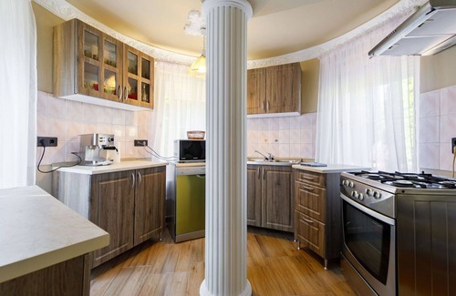 Balatonfoldvar Villa | Wonderful private villa for 11 guests with A/C, WIFI, TV, patio and parking