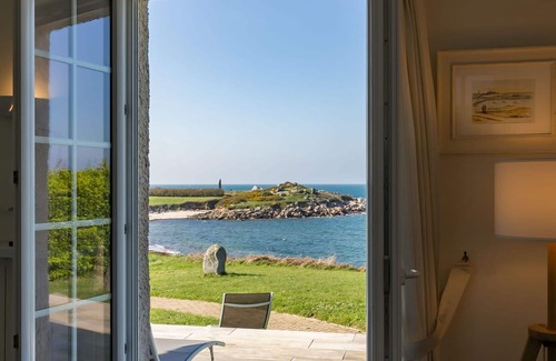 Berven House | Wonderful private villa for 4 people with WIFI, TV, terrace and pets allowed