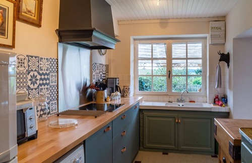 Chiddes House | Wonderful private villa for 4 people with WIFI, TV, terrace, pets allowed and parking