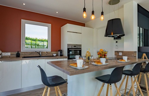 Cleder House | Wonderful private villa for 8 guests with WIFI, private pool, TV, terrace and parking
