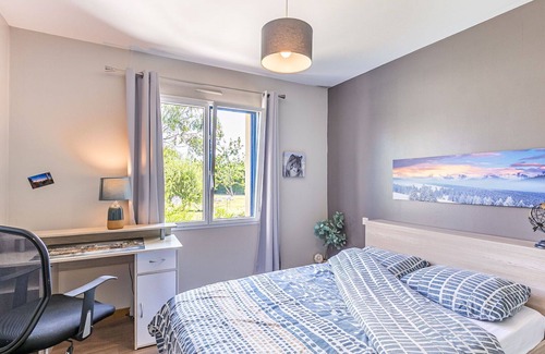 Lanhouarneau House | Wonderful private villa for 6 guests with WIFI, TV, terrace and parking