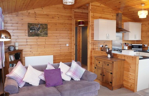 Kinross House | Wonderful private villa for 4 people with WIFI, TV, balcony, pets allowed and parking