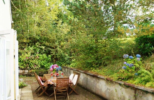 Margam House | Wonderful private villa for 6 people with WIFI, TV, patio and parking