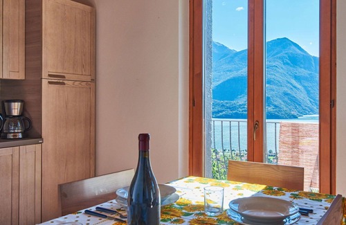 Stazzona House | Wonderful private villa for 6 people with WIFI, TV, patio, pets allowed and parking