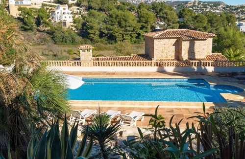 La Sabatera House | Wonderful private villa for 6 people with private pool, A/C, WIFI, TV and terrace