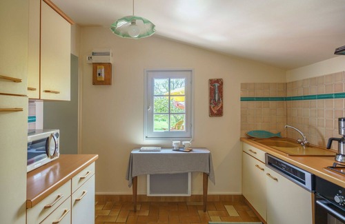 Pouldreuzic House | Wonderful private villa for 2 guests with TV, terrace and parking