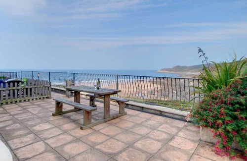 Woolacombe Villa | Wonderful private villa for 6 guests with WIFI, TV, terrace, pets allowed and parking