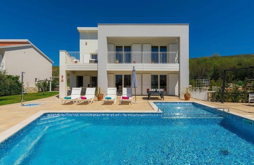 Diminici Villa | Wonderful private villa with hot tub, private pool, A/C, WIFI, TV, terrace, panoramic view, parking