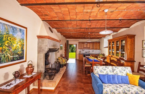 Porrena Villa | Wonderful private villa with private pool, WIFI, TV, patio, pets allowed and panoramic view