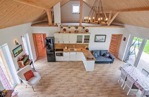 Kierwik House | Wonderful private villa with hot tub, WIFI, TV, terrace, pets allowed and panoramic view