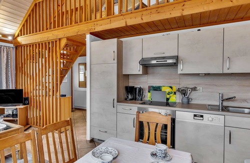 Langenhorn House | Wonderful private villa for 6 guests with WIFI, TV, terrace and parking